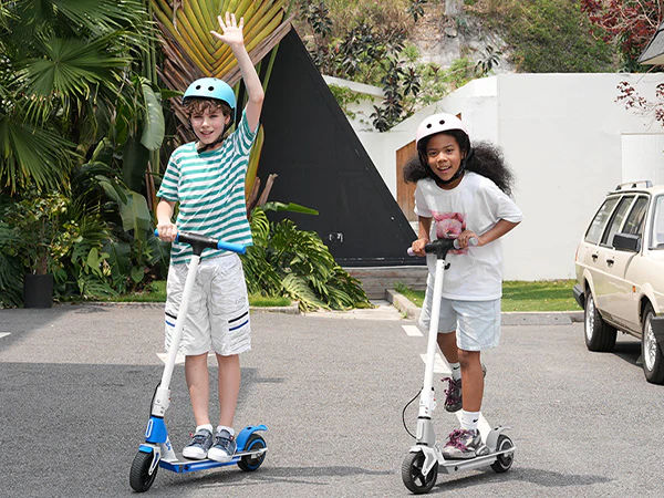 isinwheel® S2/Mini Kids Electric Scooter - Image 12