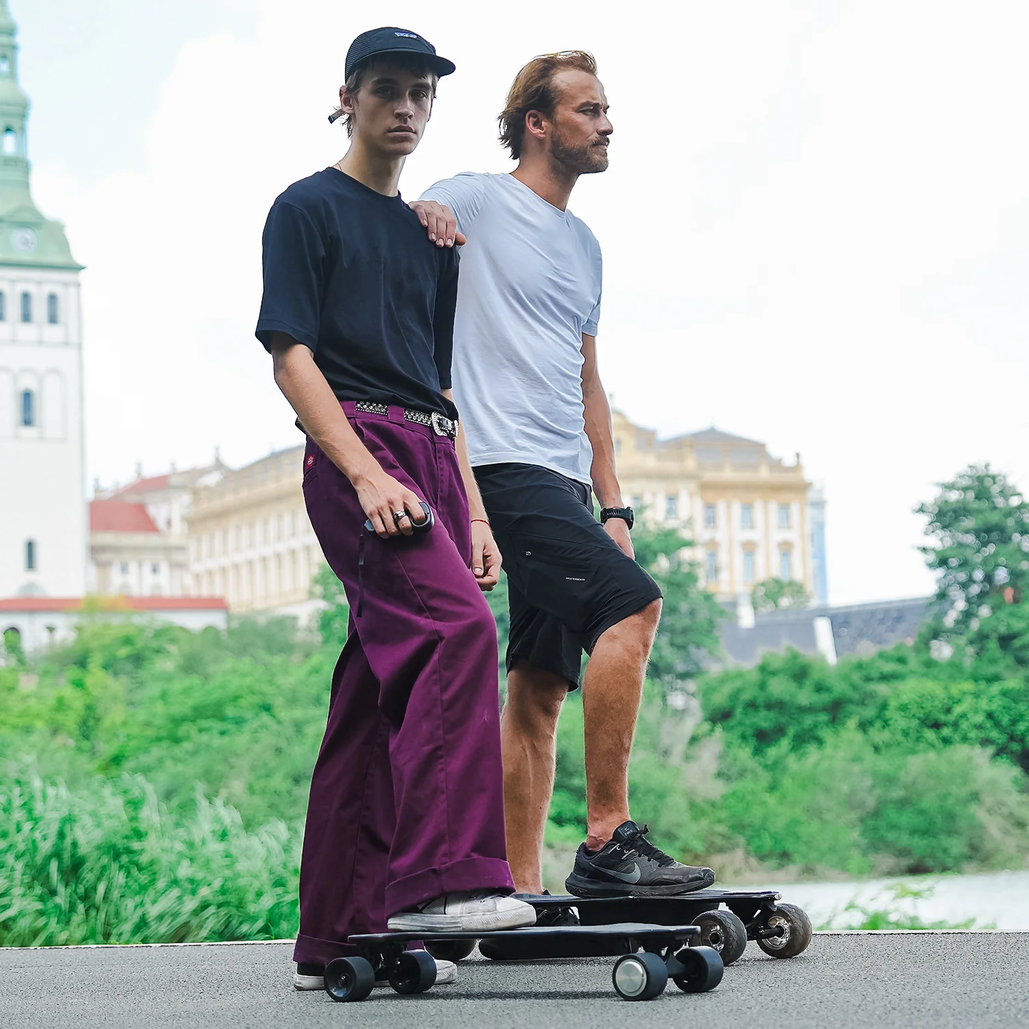 isinwheel® V6 Electric Skateboard with Remote Control - Image 11